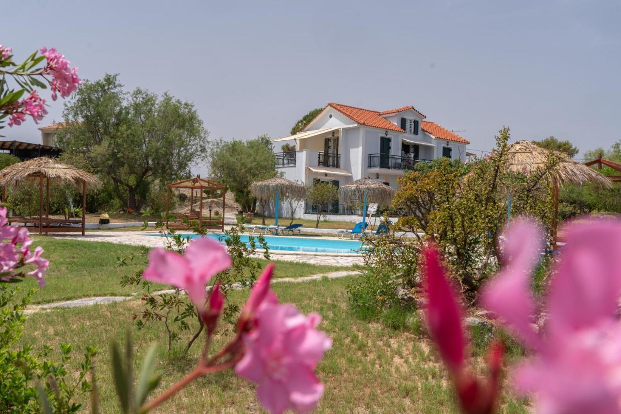 XI Village Кси Экстерьер фото